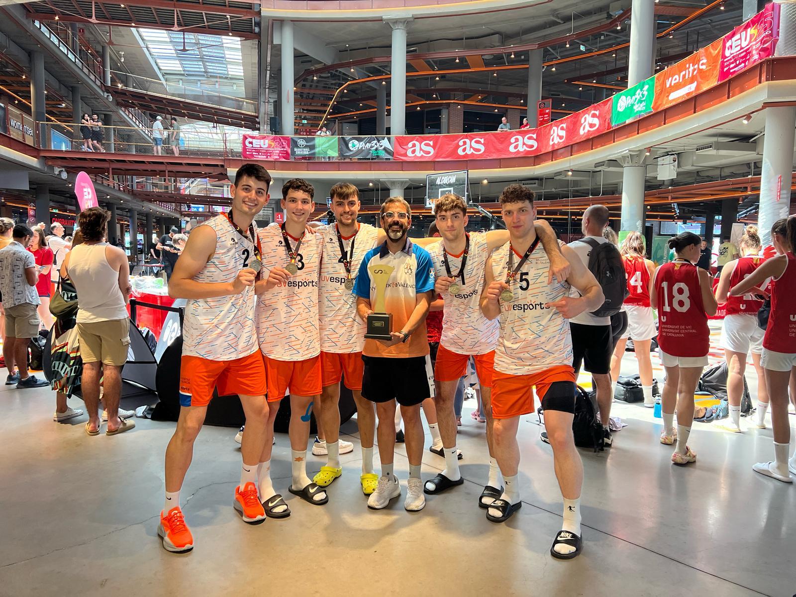 esportistes celebrant